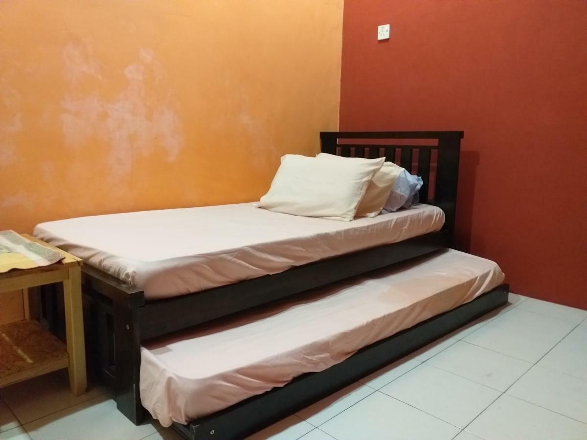 Assalam Homestay Сери-Искандар Экстерьер фото